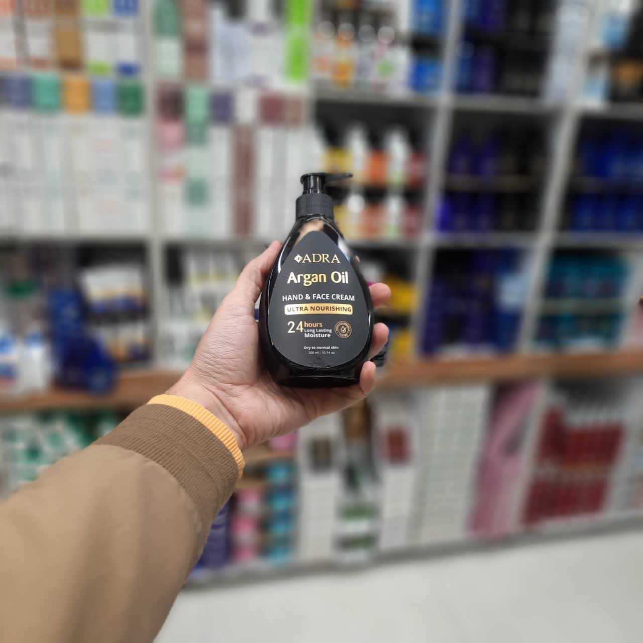 کرم مغذی آرگان برند آدرا (Adra Argan Nourishing Cream) - حجم 300 میلی‌لیتر
